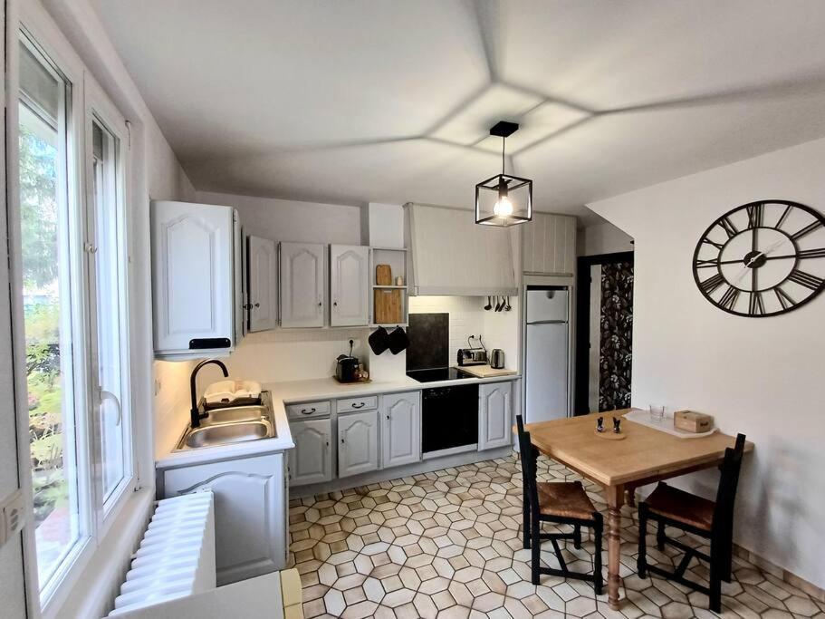 Maison De Village Avec Jardin Torpes  Extérieur photo